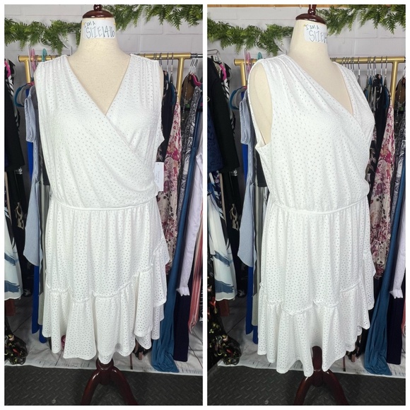👗NWT🤩 |•ROBBIE BEE•| Beautiful White Wrap Signature Dress Size 2X - Picture 1 of 14